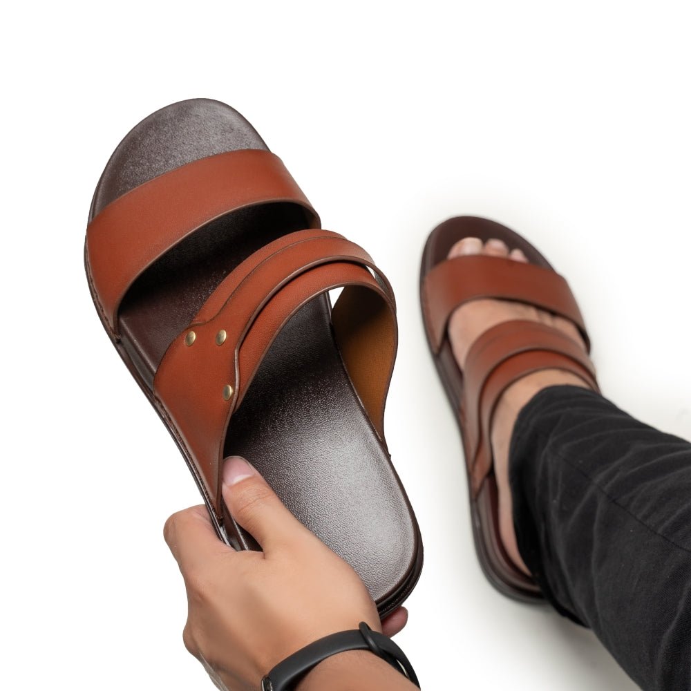 LeatherStride | Classic Men's Leather Chappal - ezzewak