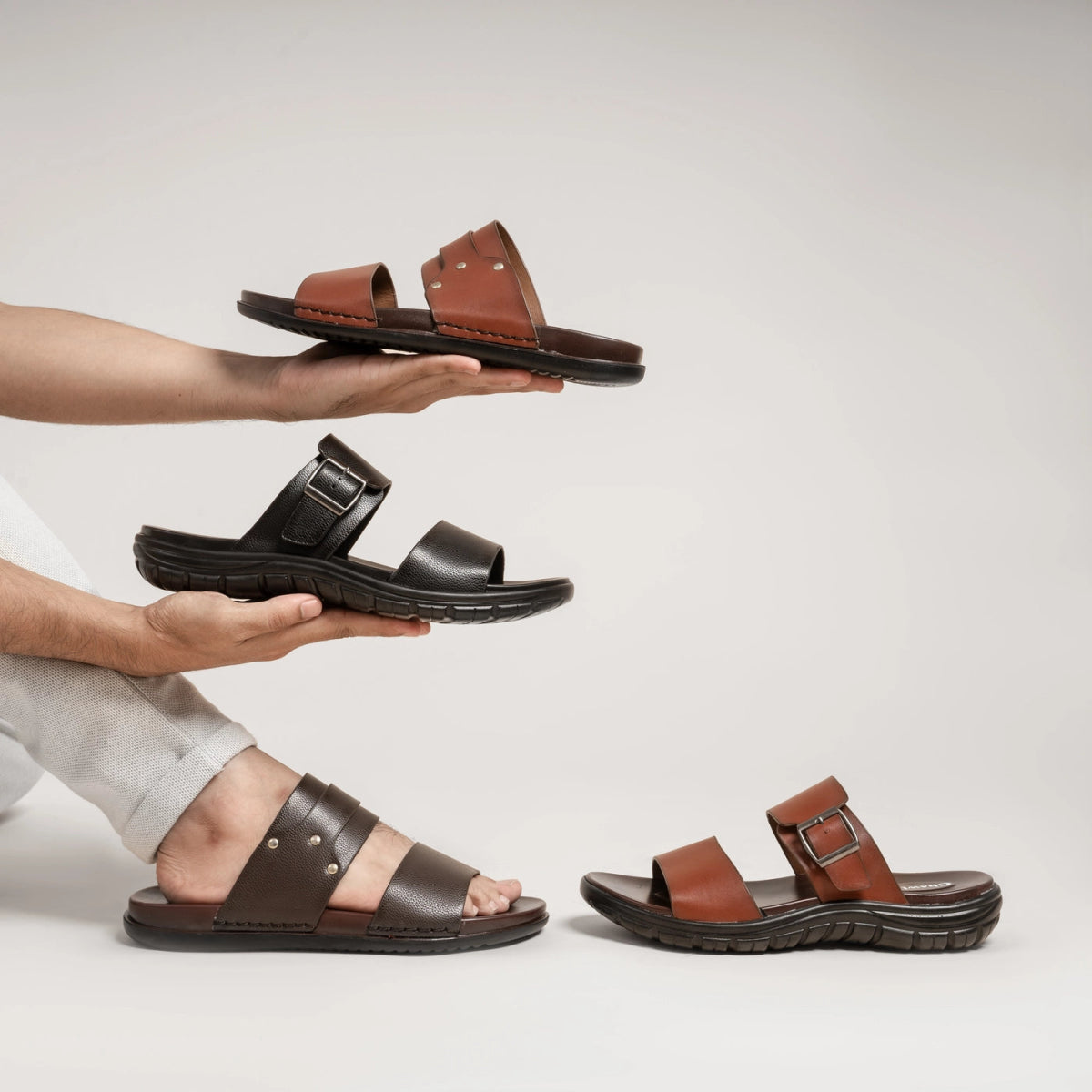 LeatherStride | Classic Men's Leather Chappal - ezzewak